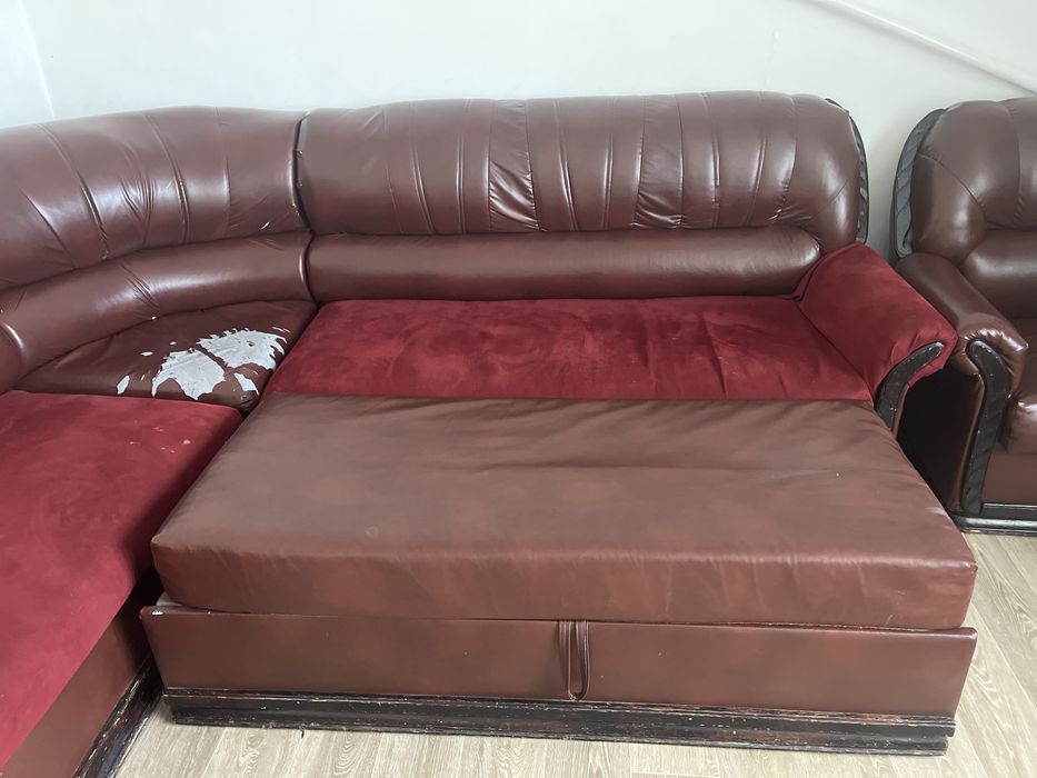 Продам б/у диван