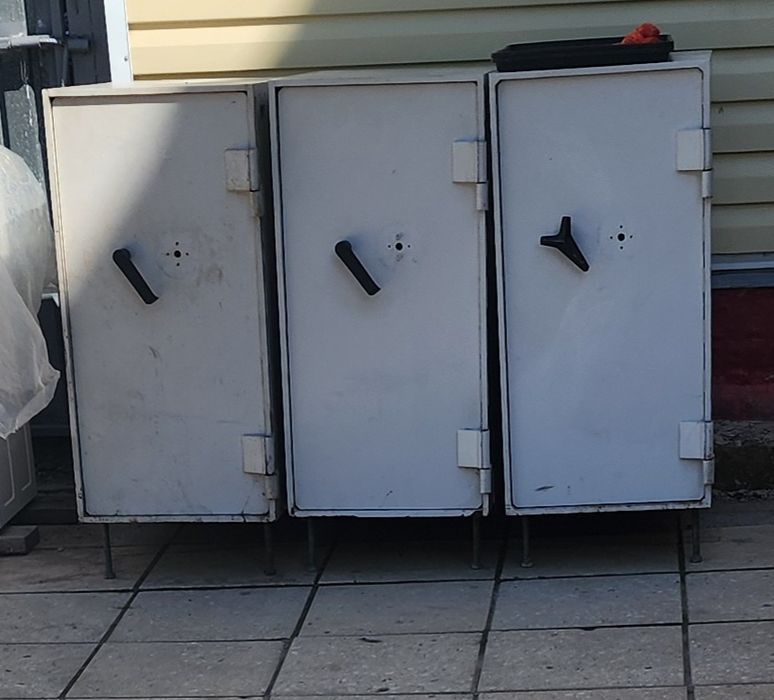 Продам сейф с толщина 12мм