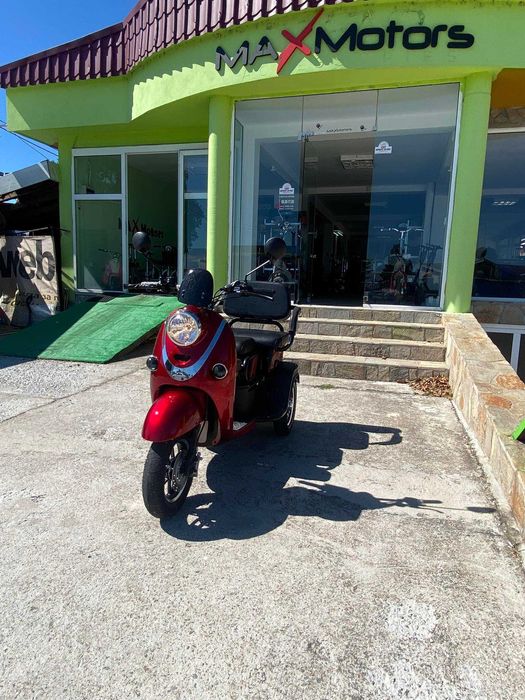 ТОП ОФЕРТА Електрическа триместна триколка MaxMotors X2 1500W RED