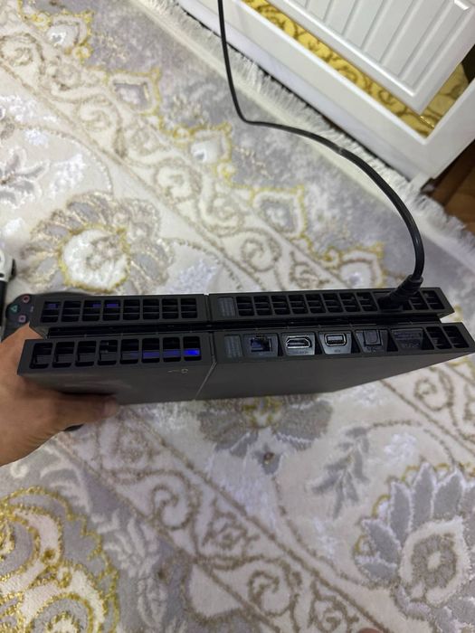 PlayStation 4 /1 terabyte kafolatli