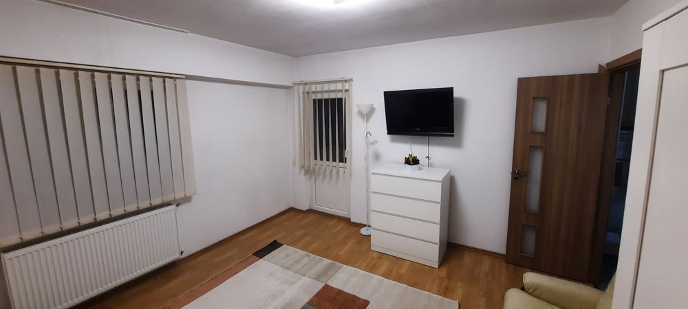 Inchiriez apartamernt cu 1 camera in Cluj.
