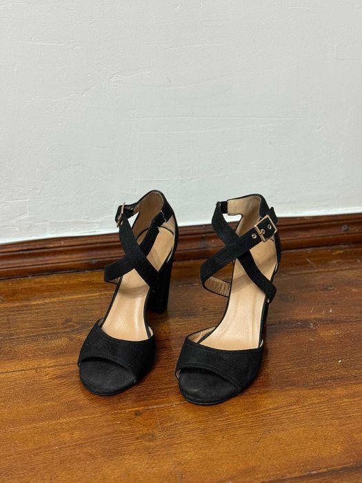 Обувь женская 38 размер