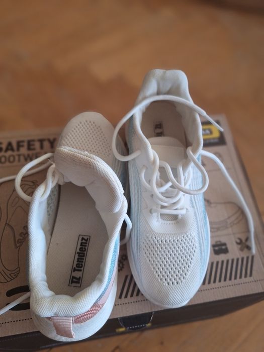 Бели маратонки TENDENZ nomer 36