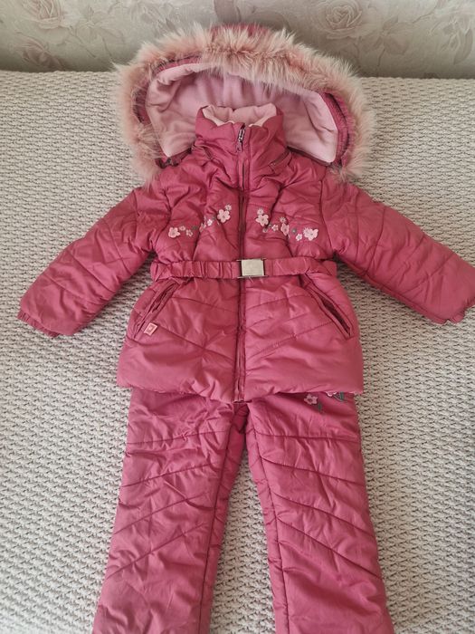 Продаю зимний комплект для девочки