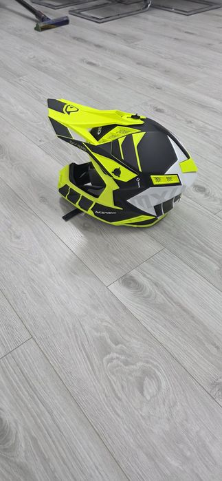 Echipament enduro plus casca Acerbis