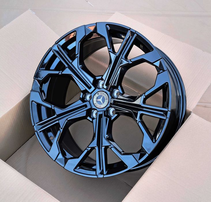 Jante Noi 19 Mercedes in 2 latimi 
Negru Lucios inegral --de Fabrica