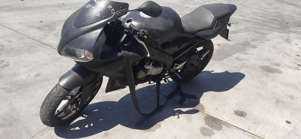 Мотоциклет Ямаха (Yamaha TZR 50)-на части