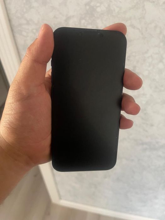обменяю iPhone 13 на 128 ГБ. На вариант выше