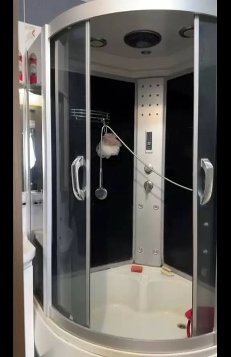 Продам душевую кабину есть доставка