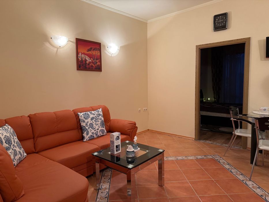 Дава се под наем Двустаен апартамент в к.к. Елените - 56 кв.м за 612 € - Снимка #6