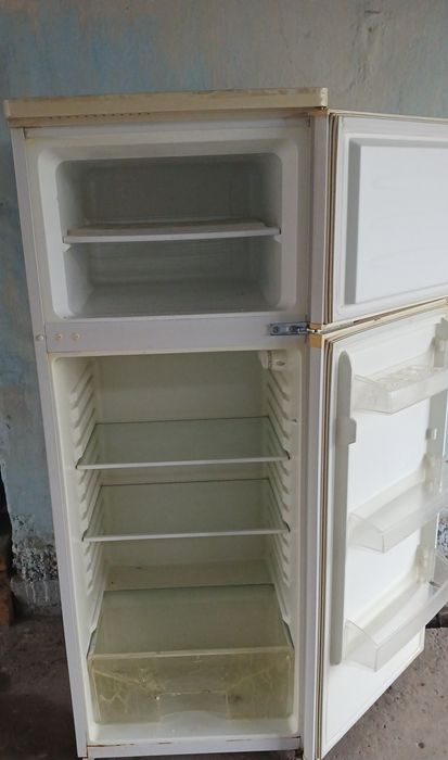 Продам холодильник