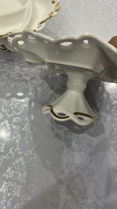 Менажница на ножках