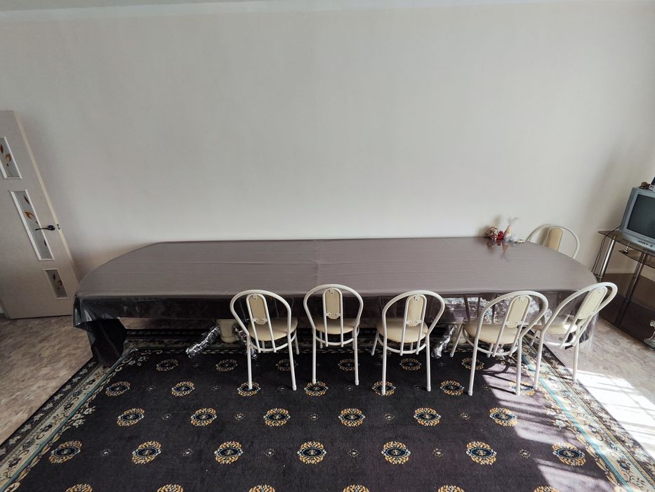 Большой праздничный стол 4 метра