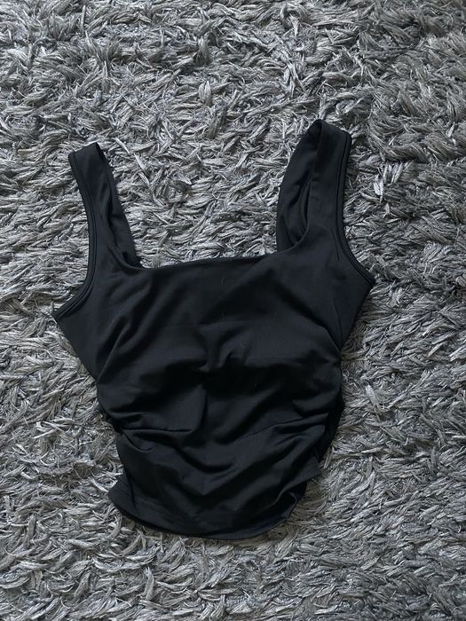 top negru shein