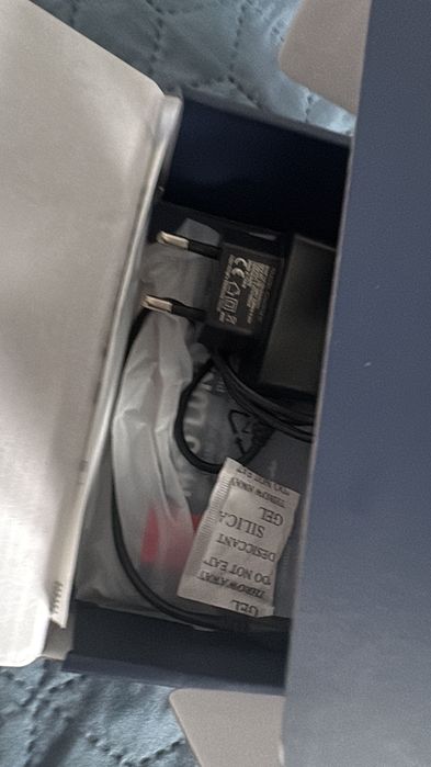 Vând telefon nou