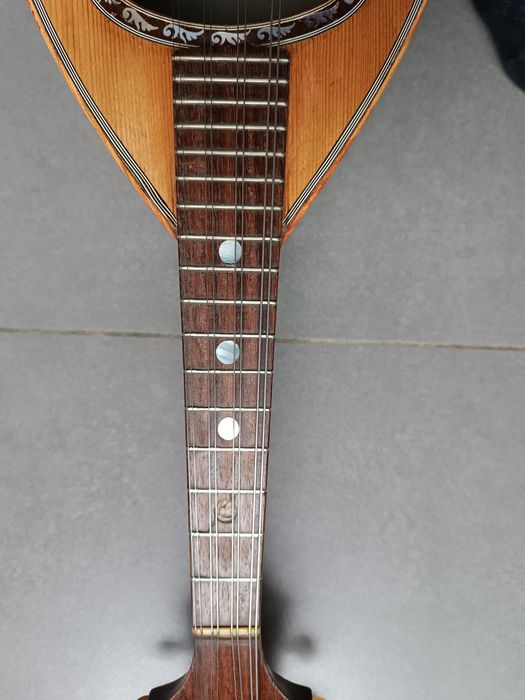 Vând mandolina Raffaelle Calace