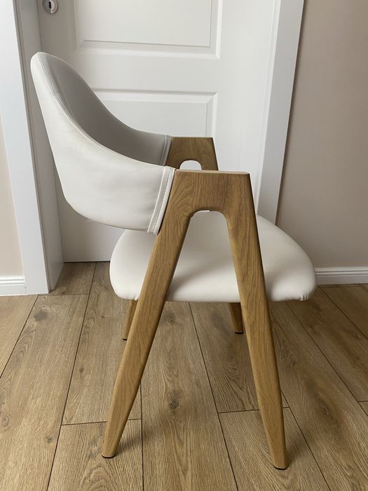 Scaun bucatarie / living , tapitat, lemn + imitatie piele, alb + natur