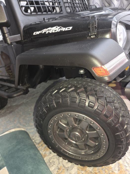 Электромобиль Jeep