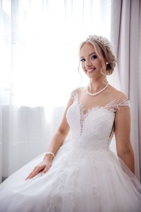 Vand rochie de mireasa