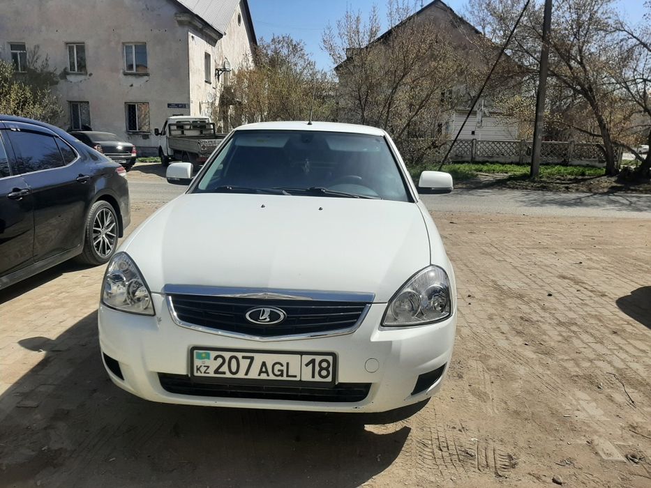 Продам приора 1 люкс