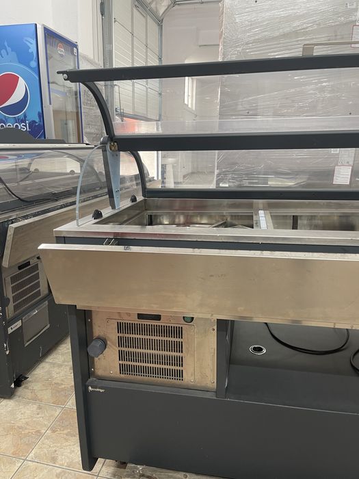 Vitrina frigorifica profesionala Enofrigo Bolero Maxi 1400 RF an 2022 in stare foarte buna