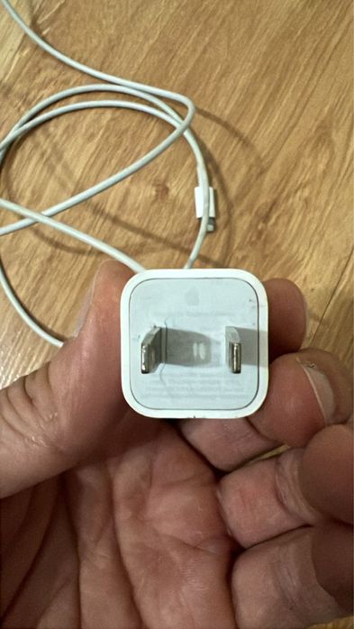 Продается зарядка iPhone