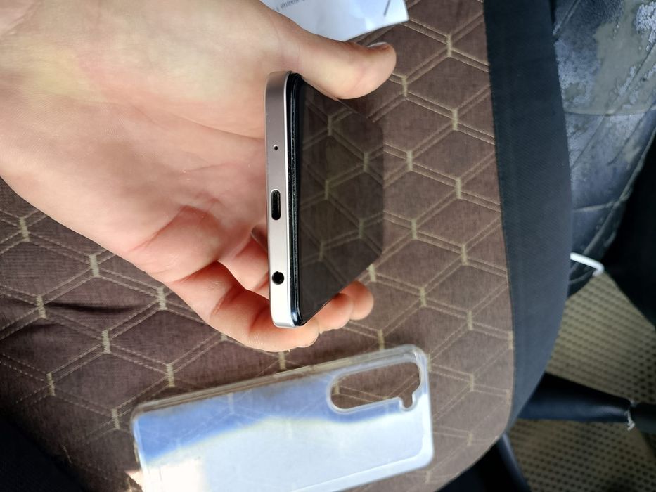 Продам vivo y04 256gb