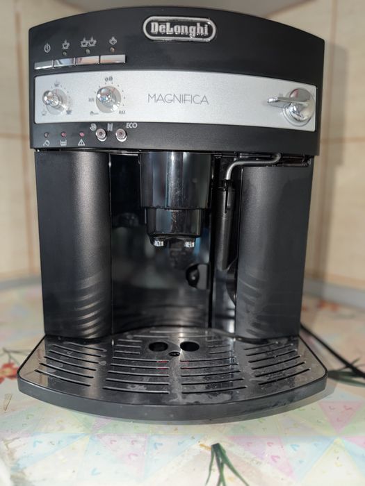 Espressor DeLonghi Magnifica