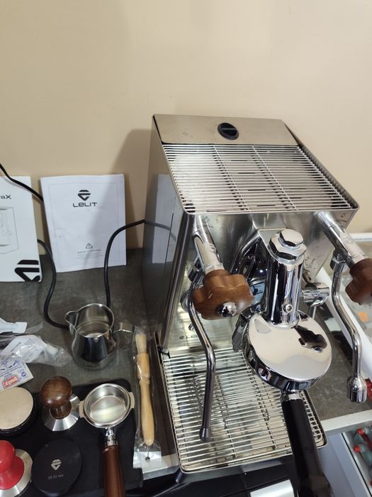 Lelit MaraX PL62X – професионална еспресо машина с E61 група