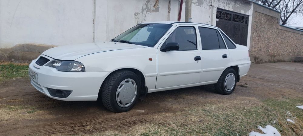 Toʻliq Kraska sepilgan 1.5 mator mator ozgina moy yeydi