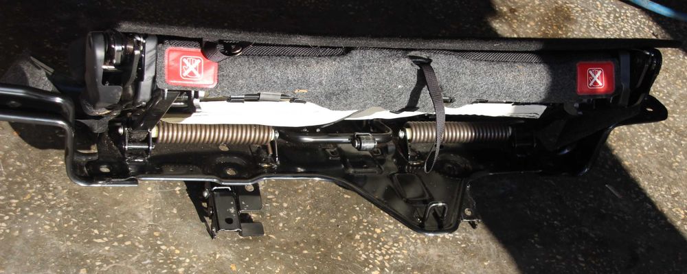 Ел. кожене салон за Пежо 4007  6+1 МЕСТА Peugeot  – 800 лв.