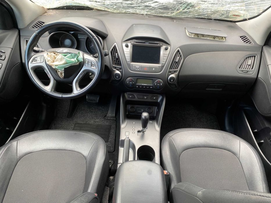 dezmembrez Hyundai ix 35 , 2.0 CRDi 4X4/haion ix 35/ usa spate ix 35/