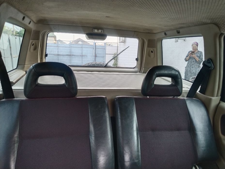 Nissan.   Terano    2