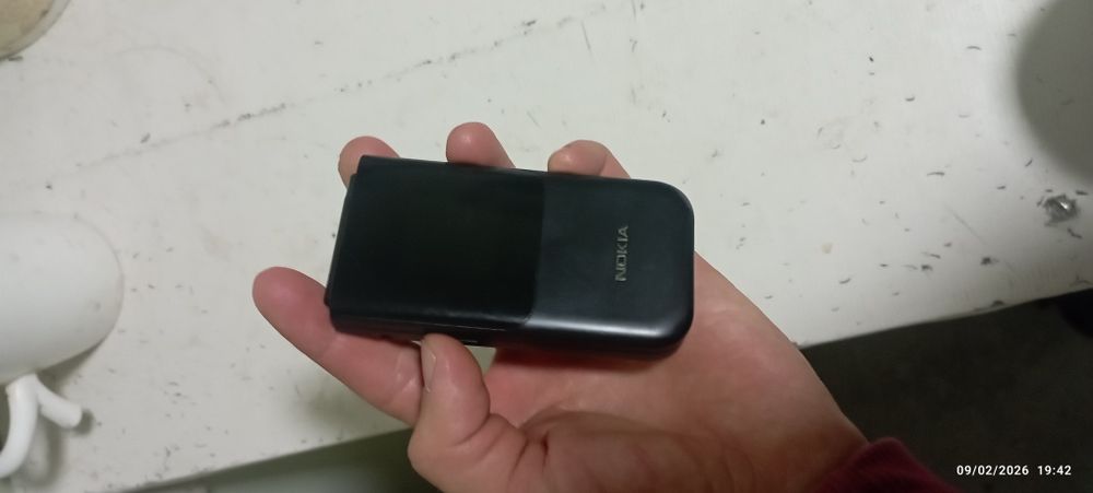 Nokia 2720 flip sotiladi arzon narxda yangi