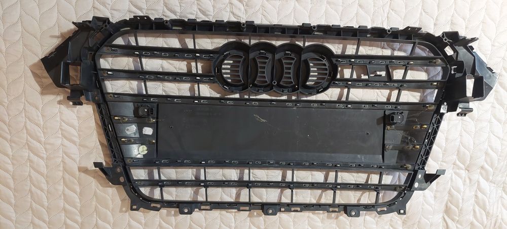 Продавам решетка за ауди S4 b8.5 black edition
