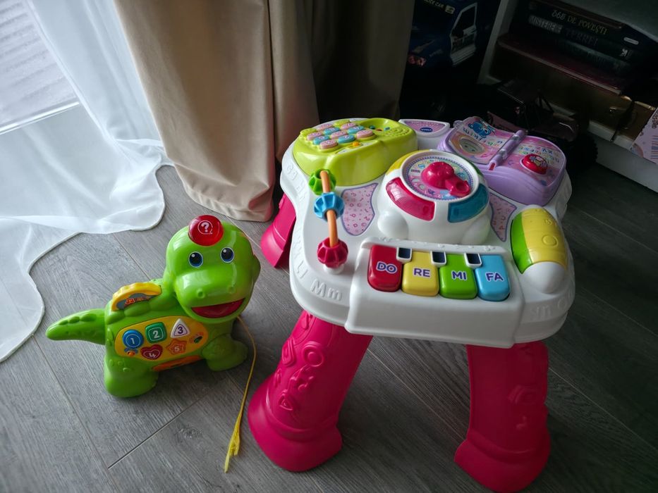 Vand lot Masuta interactiva Vtech si jucarie interactiva  Feed Me Dino