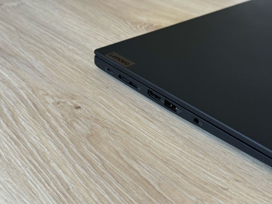 Като Нов 14'FHD IPS  Ryzen 7 Pro-5850u  Thinkpad T14s Gen 2  16GB LPDDR4x  512GB