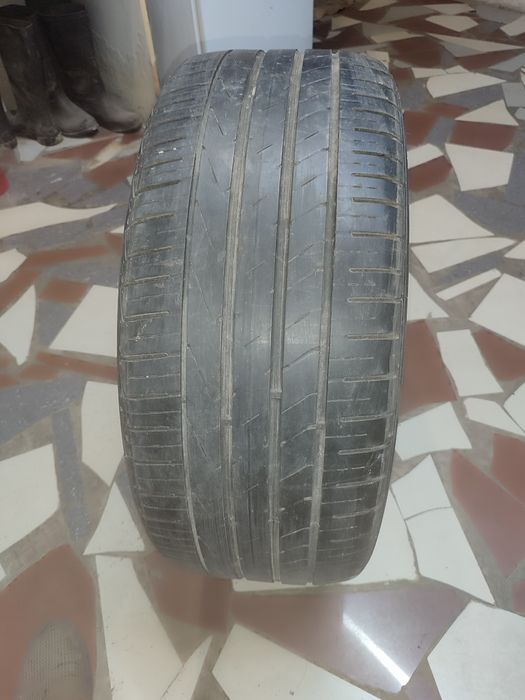 Продам шину 245/45/19