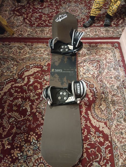 Продаётся Сноуборд SIMS