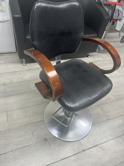 Кресло парикмахерское