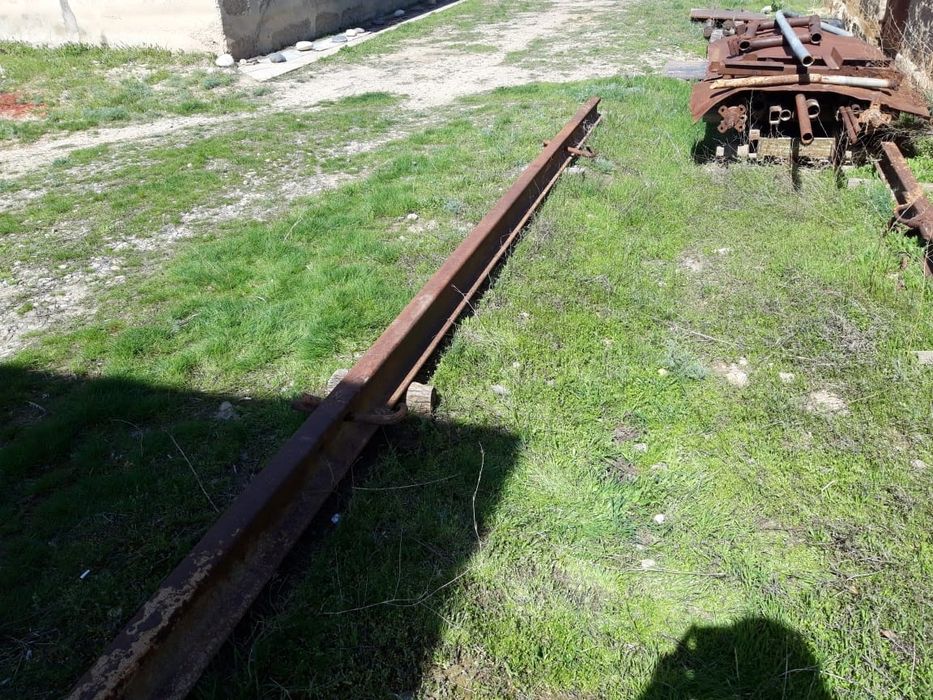 Продается мала  .