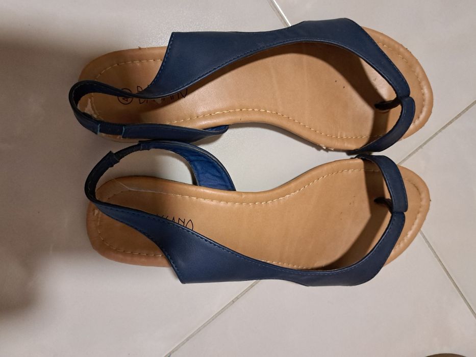 Дамски сандали в синьо