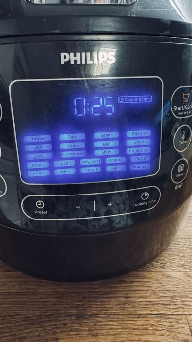 мултикукър Philips