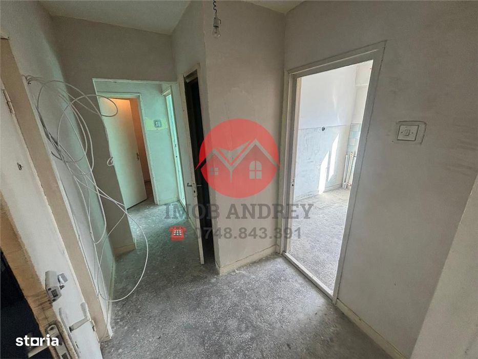 Apartament 3 camere decomandat – Cartier Neptun