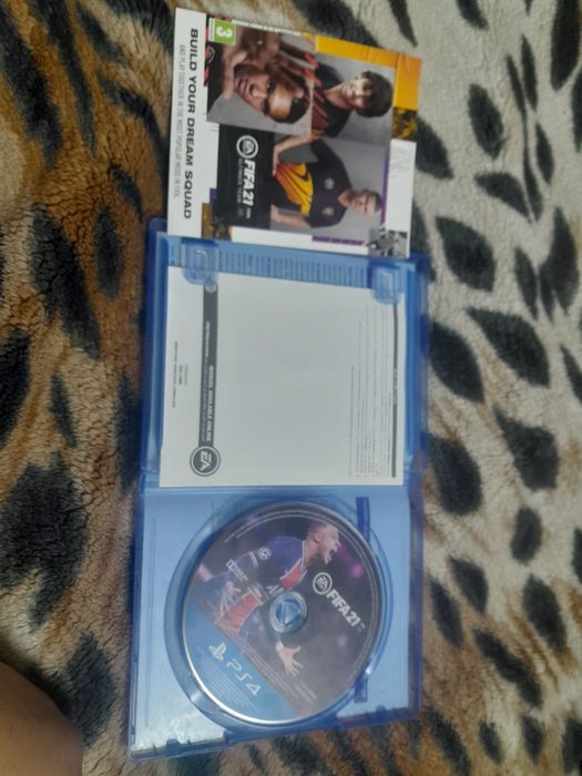 Фифа 21 работает