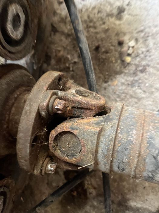 Заден мост апарати кардан и още много други части бмв е4 325ci купе