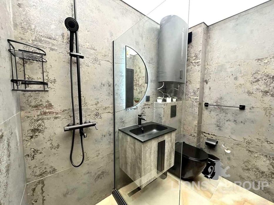 Продава се Двустаен апартамент в Варна, Бриз - 66 кв.м за 3106 €/кв.м - Снимка #9