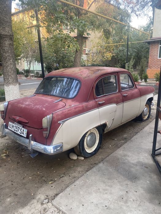 Автомобиль Москвич