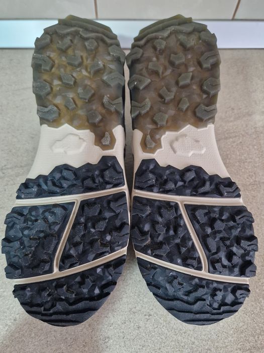 Vând Adidași NewFell