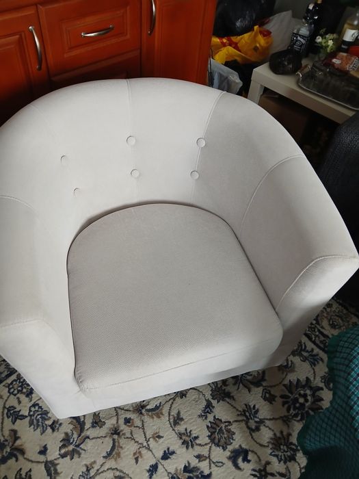 Фотьойл, Айко, бял с крачета, като нов, малко е ползван.